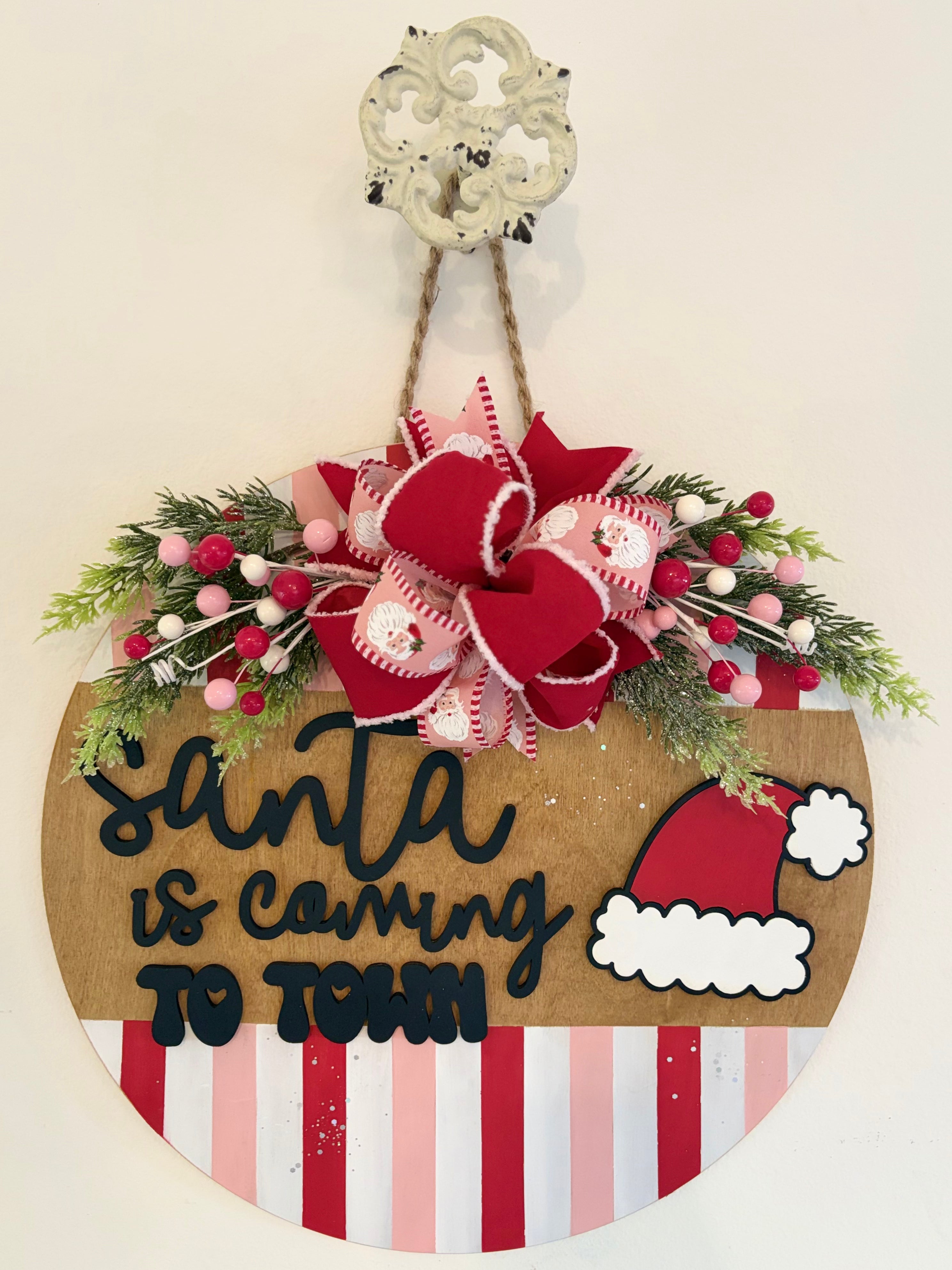 SANTA IS COMING TO TOWN